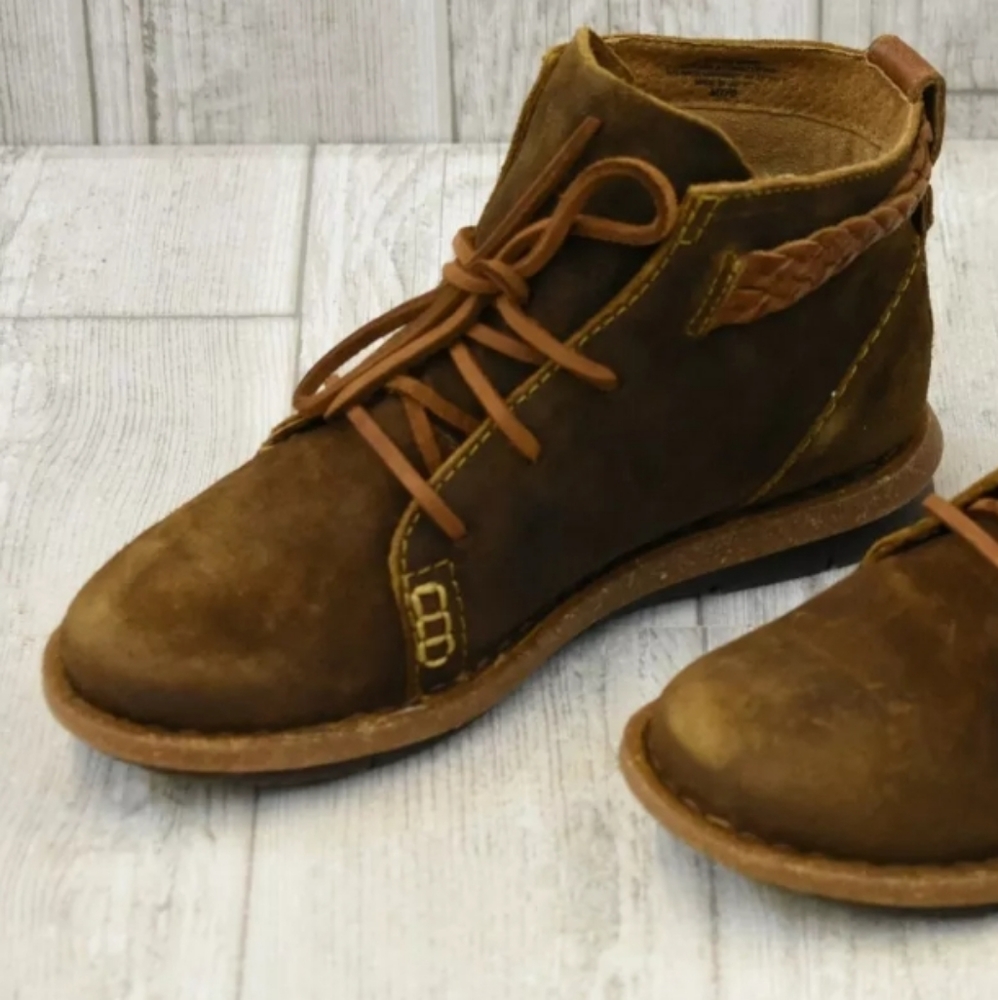Born temple leather boot shoe size 6.5